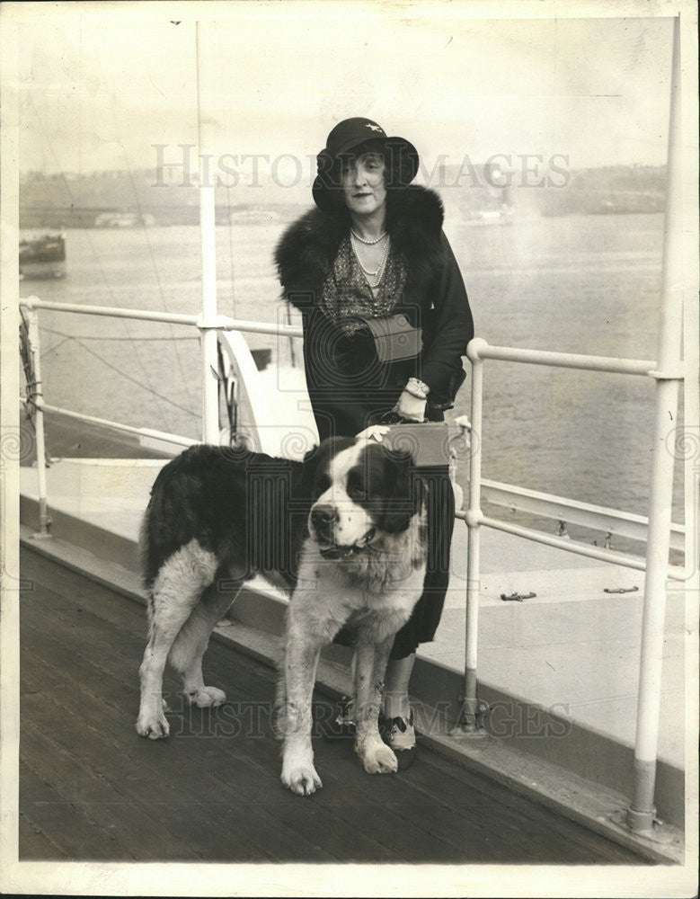 1931 Press Photo Miss Margery with her dog Nero aboard a ship in New York City - Historic Images