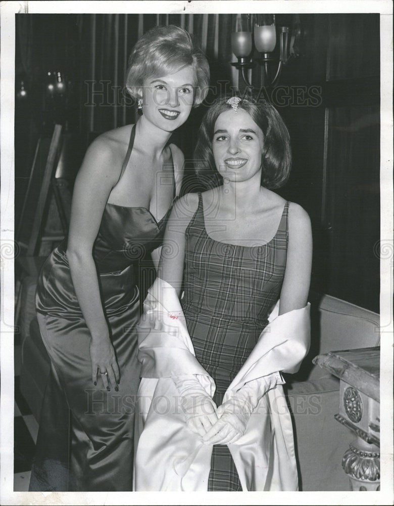 1960 Press Photo MRS. COMER PLUMER  MRS.JAMES D.HEMPHILL GUILDHALL - Historic Images