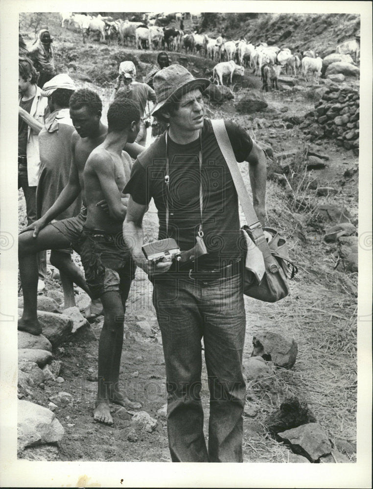 Press Photo George Plimpton in the Kenya Mountains - Historic Images