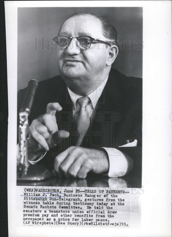 1959 Press Photo William J Pech testifying at Senate Rackets Committee - Historic Images