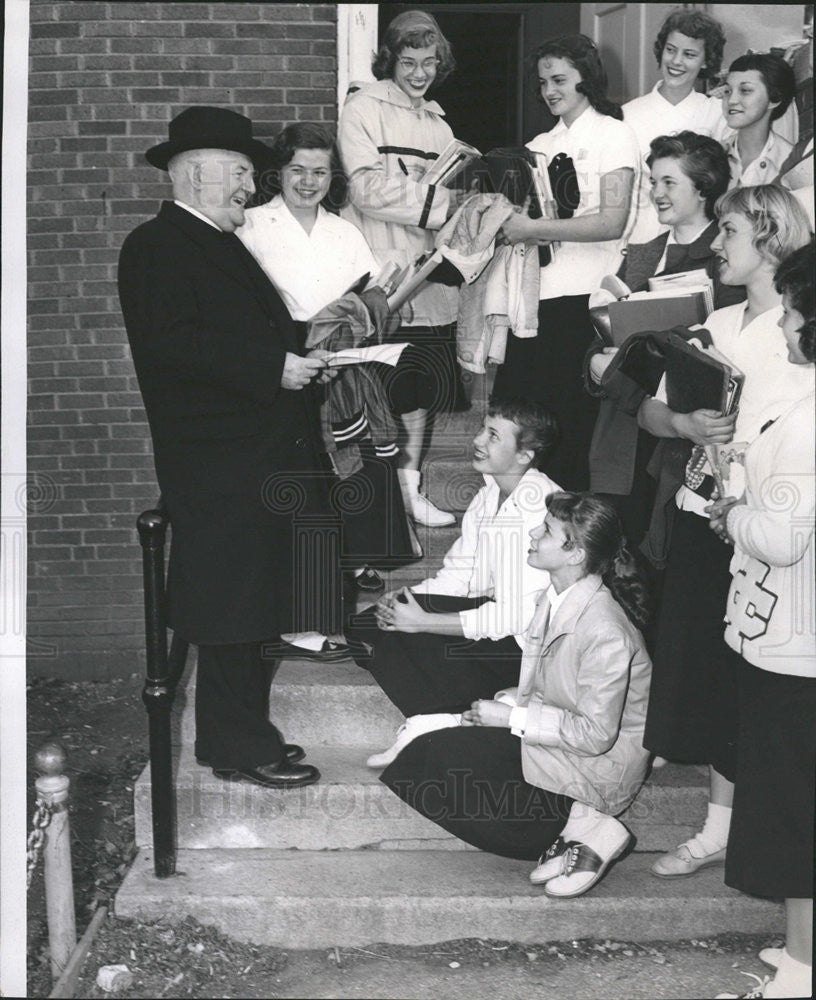 1956 Press Photo Mons. William Plunkett, pastor of the Church - Historic Images