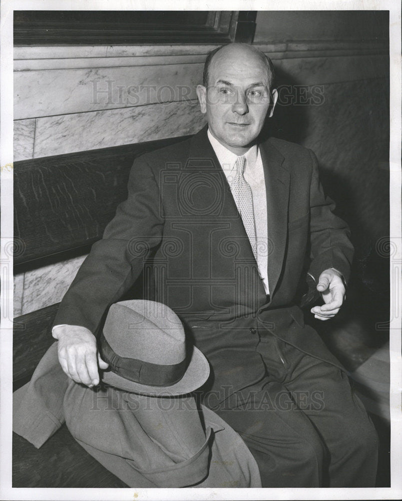 1969 Press Photo Anthony Plebanek,grocer on trial in civil case - Historic Images