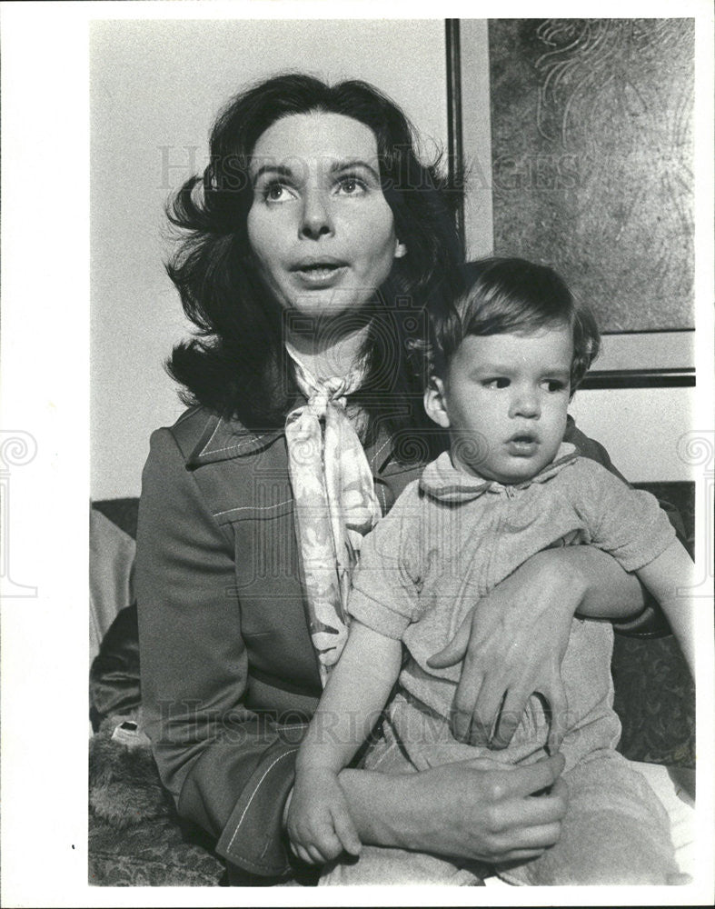 1979 Press Photo Linda Polales with baby Sean - Historic Images