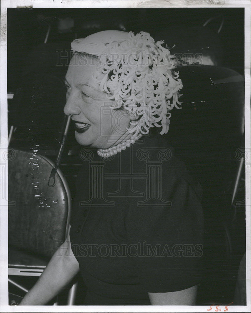 1957 Press Photo Mrs. Judson Large With Spring Straw Cap At Annual Luncheon - Historic Images