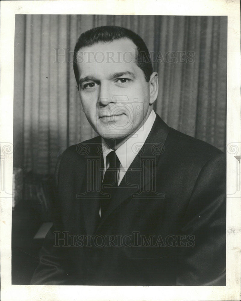 1963 Press Photo Richard R. LaReno, V.P. of Arthur Rubloff and Company - Historic Images