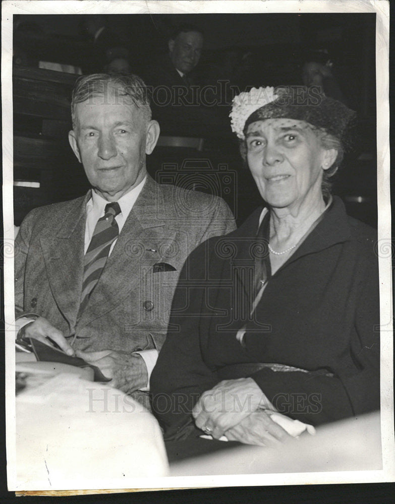 1957 Press Photo Mr and Mrs Charles G Davwes - Historic Images