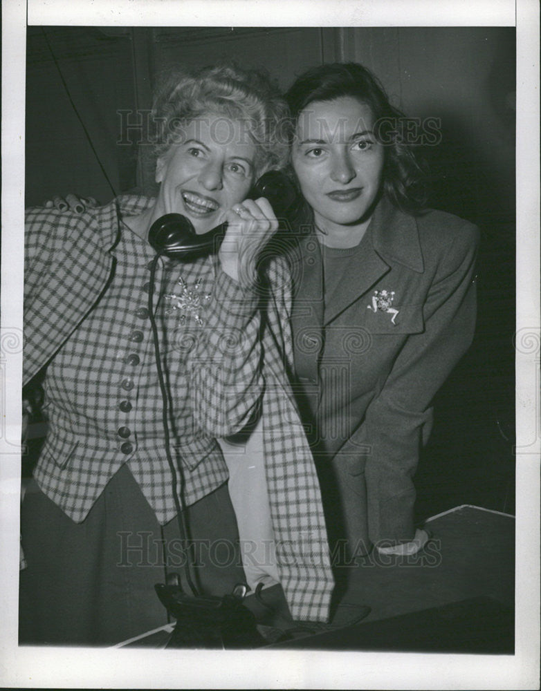 1946 Press Photo Mrs Mark Clark,wife of General Mark Clark& daughter, - Historic Images