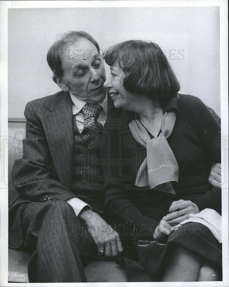 1977 Press Photo Imogene Coca King Donovan Husband - Historic Images