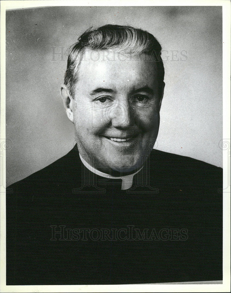 1987 Press Photo Friar L. Dudley Day, Pastor Of St. Rita R. C. Church - Historic Images