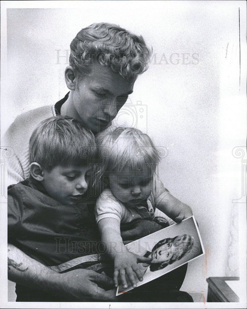 1970 Press Photo Arthur Davey, whose wife, Linda, has been missing - Historic Images