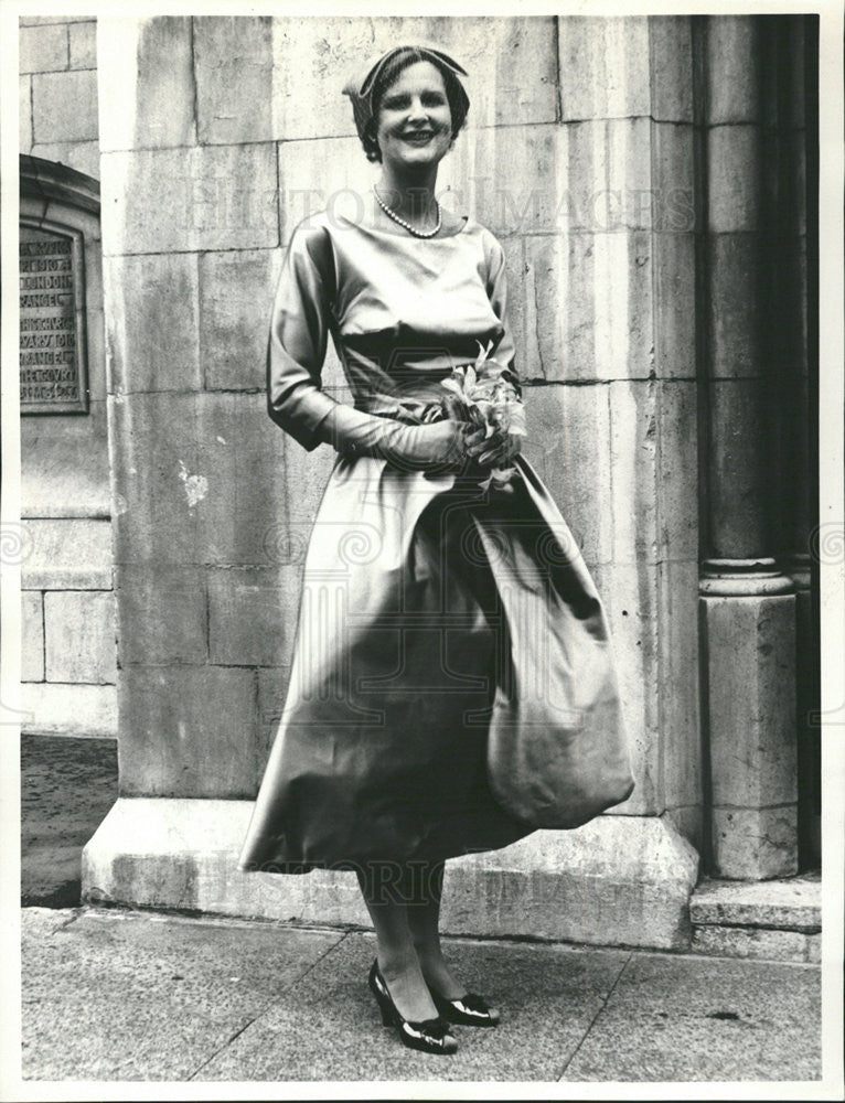 Press Photo Alice Hooper Wedding Day - Historic Images