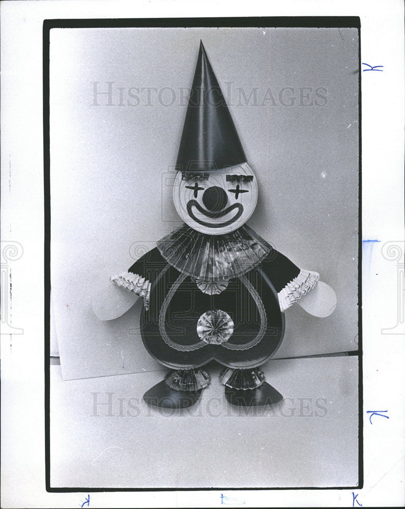 1969 Press Photo Colorful Christmas Clown Made Out Of Scraps - Historic Images