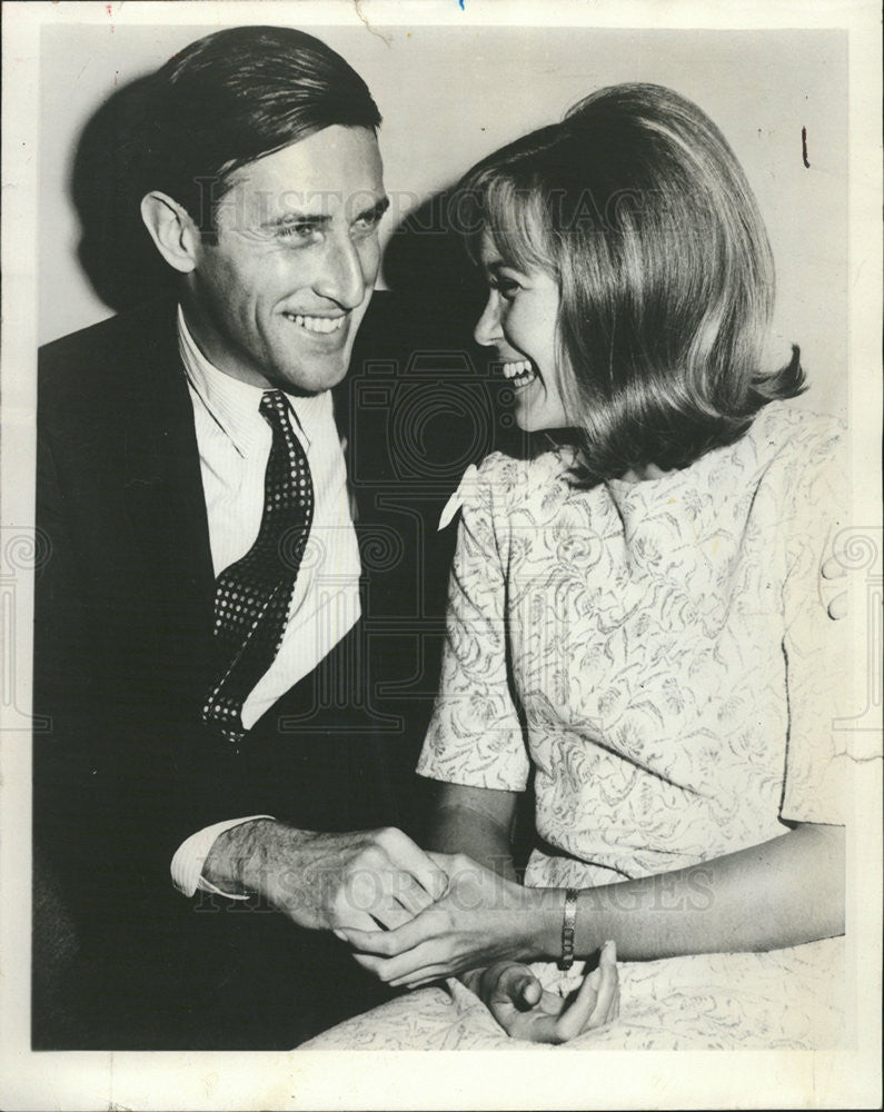 1967 Press Photo John D. Rockerfeller and fiancee Sharon Percy - Historic Images