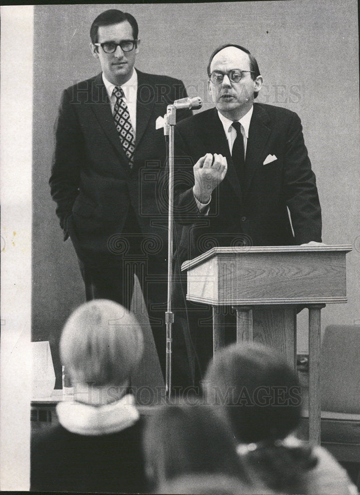 1970 Press Photo John Rockefeller IV and Adlai Stevenson III at Elmhurst College - Historic Images