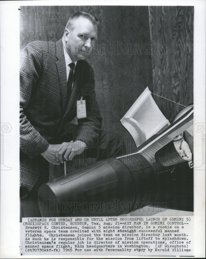 1965 Press Photo Everett Christensen, Gemini 5 mission director - Historic Images