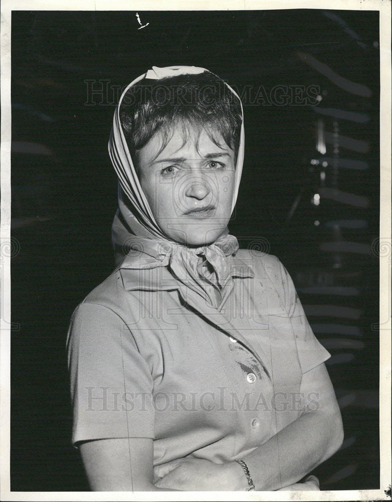 1964 Press Photo Helen Christner Policewoman Fire Hero Illinois - Historic Images