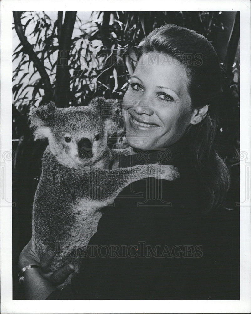 1985 Press Photo Joan Embery - Historic Images