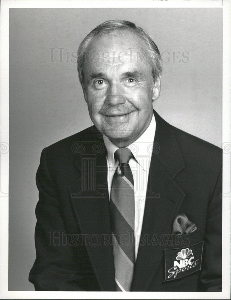 1991 Press Photo Dick Enberg, NFL Play-By-Play, NBC Sports - Historic Images