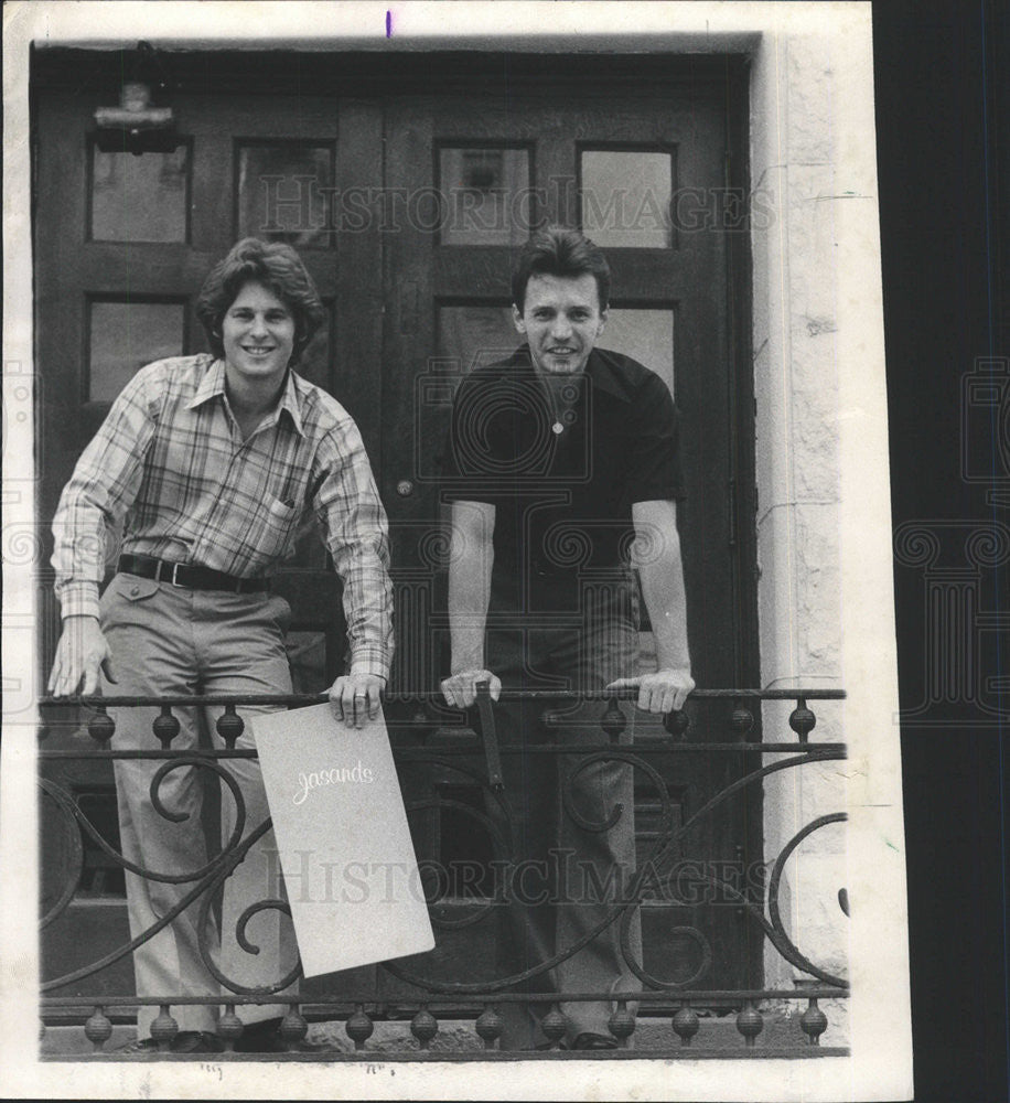 1976 Press Photo Restaurant owner Jim Errant and interior designer Jim Aribar - Historic Images