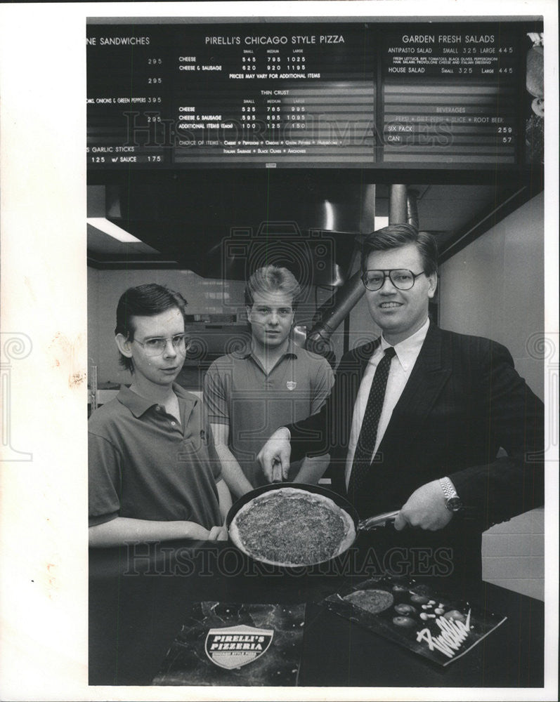 1991 Press Photo H Randall Errington Pizza Chain Owner - Historic Images