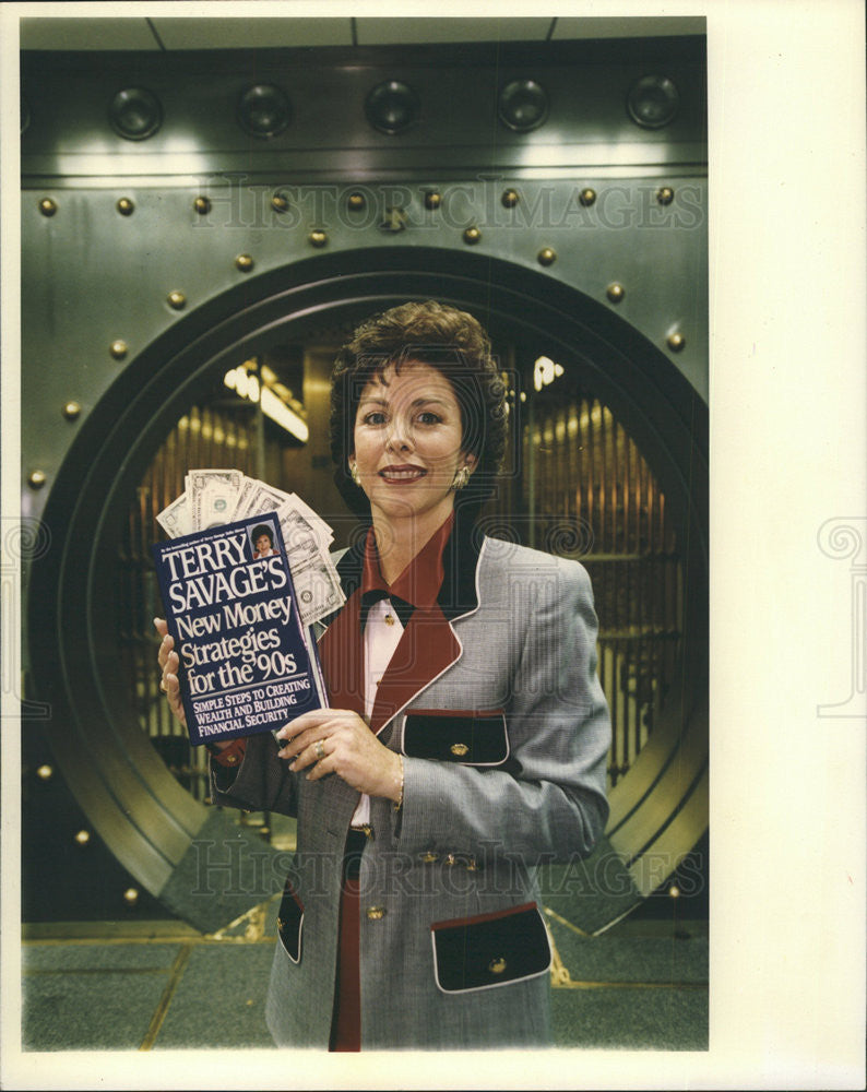 1993 Press Photo Terry Savage Author Writer - Historic Images