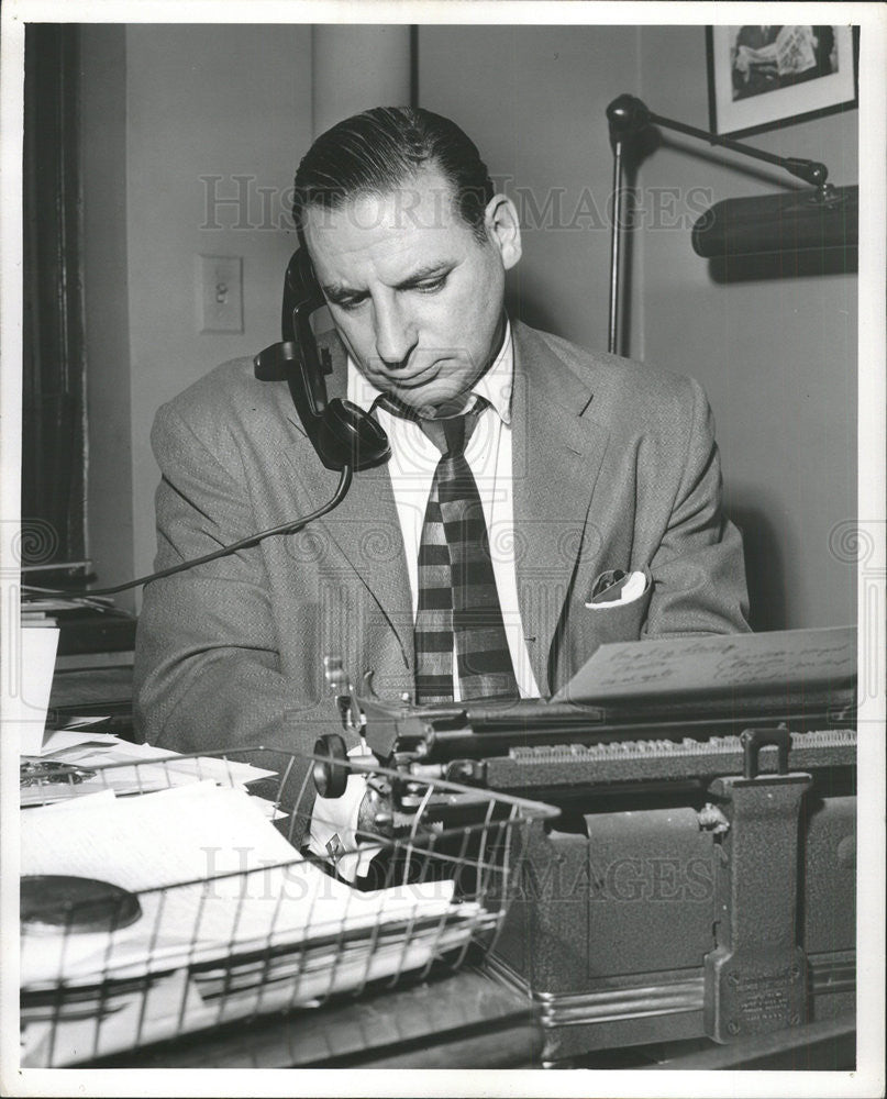 Press Photo Head Phone - Historic Images