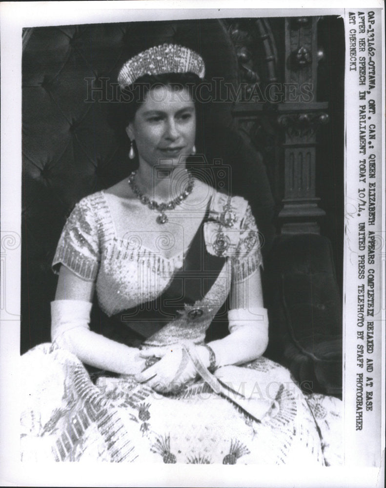 None Queen Elizabeth Appear Relaxed And At Ease After Speech In Parliament - Historic Images