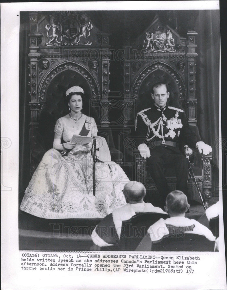 1957 Press Photo QUEEN ELIZABETH II PRINCE PHILIP CANADA&#39;S PARLIAMENT - Historic Images