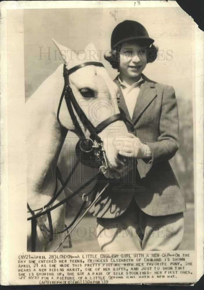 Press Photo Princess Elizabeth with her Favorite Pony - Historic Images
