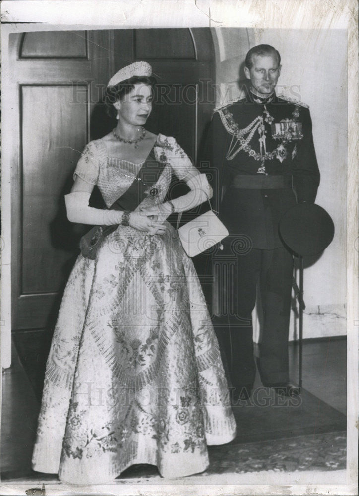 1957 Press Photo Queen Elizabeth II Prince Philip - Historic Images