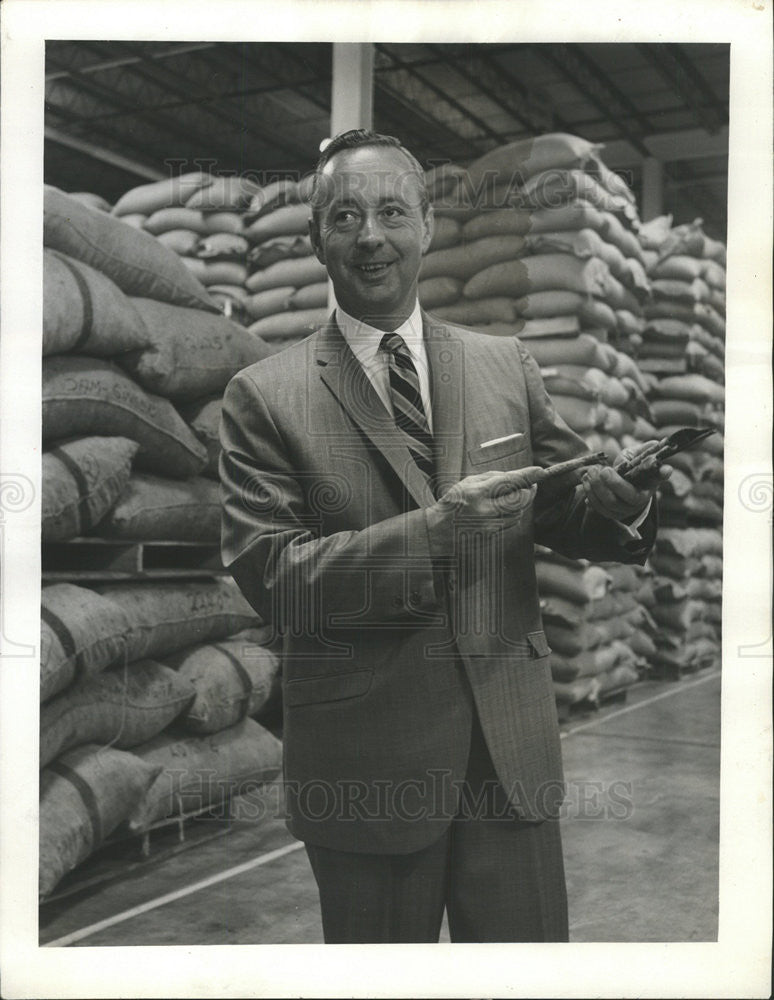 1965 Press Photo Bruce Durling Stange Corporation President - Historic Images