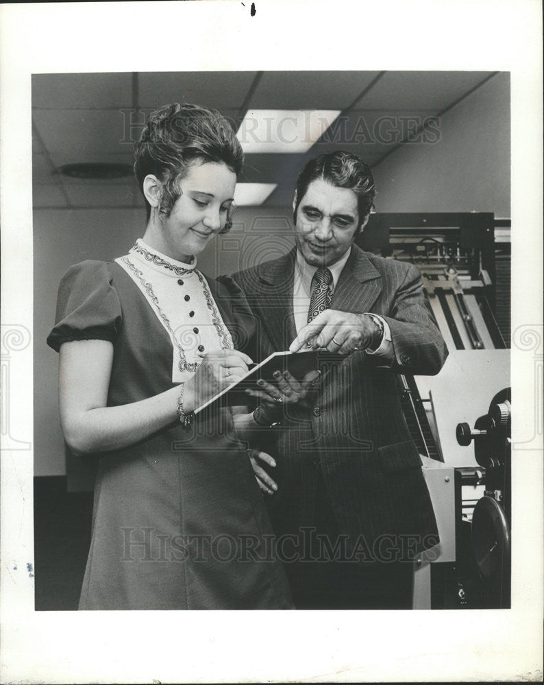 1972 Press Photo Roland Ensminger - Historic Images