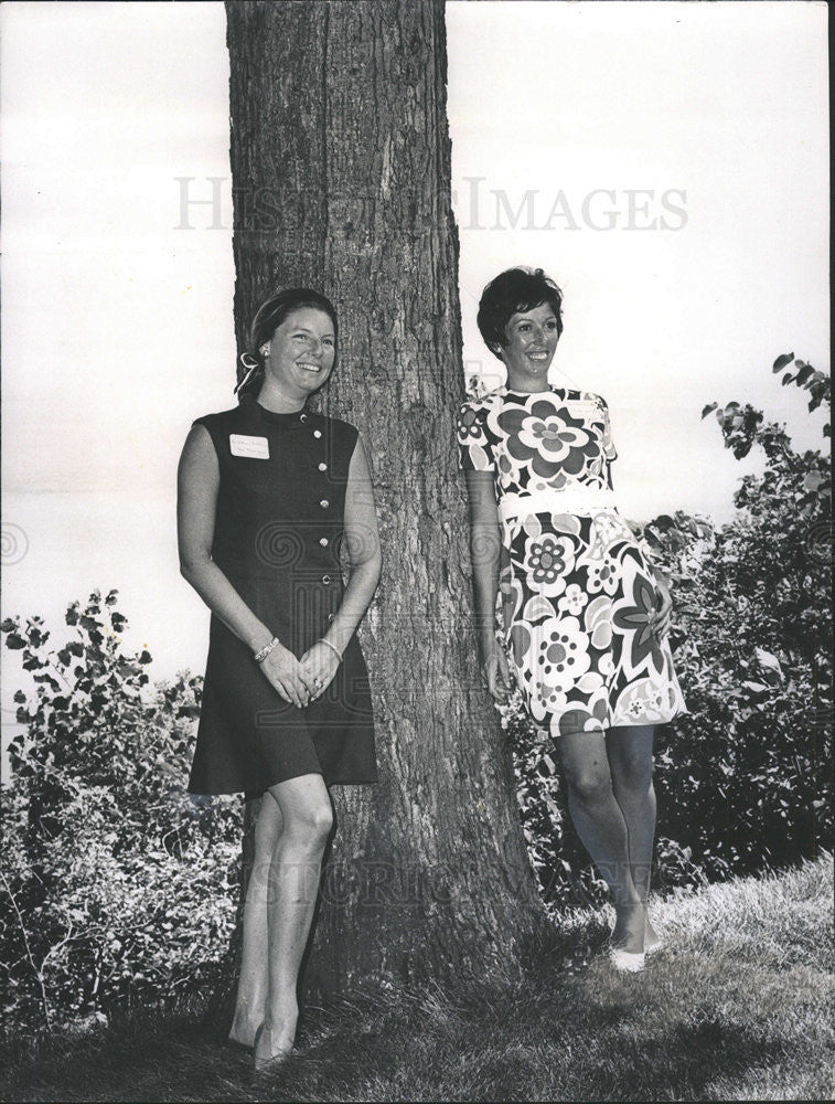 1968 Press Photo Model Mrs William Bartholomay - Historic Images