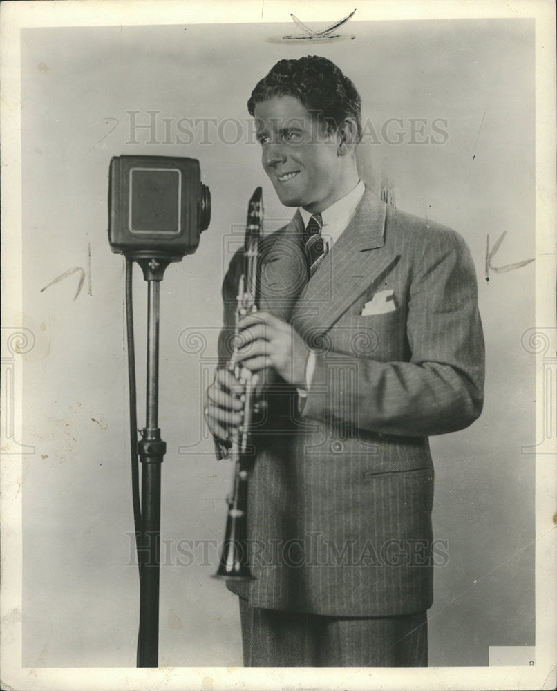 1959 Press Photo Rudy Vallee, singer - Historic Images