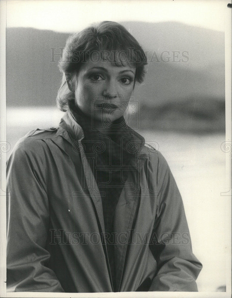 Press Photo Karen Valentin starring in &quot;Jane Doe&quot; - Historic Images