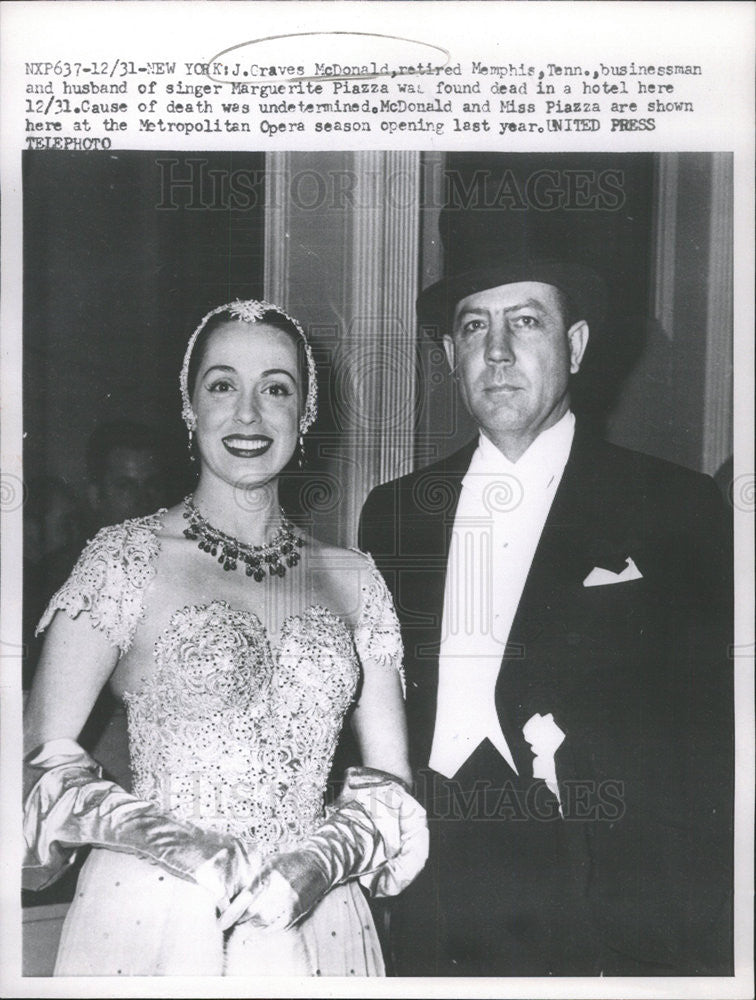 1952 Press Photo J. Craves McDonald &amp; Wife, Singer Marguerite Piazza At Opera - Historic Images