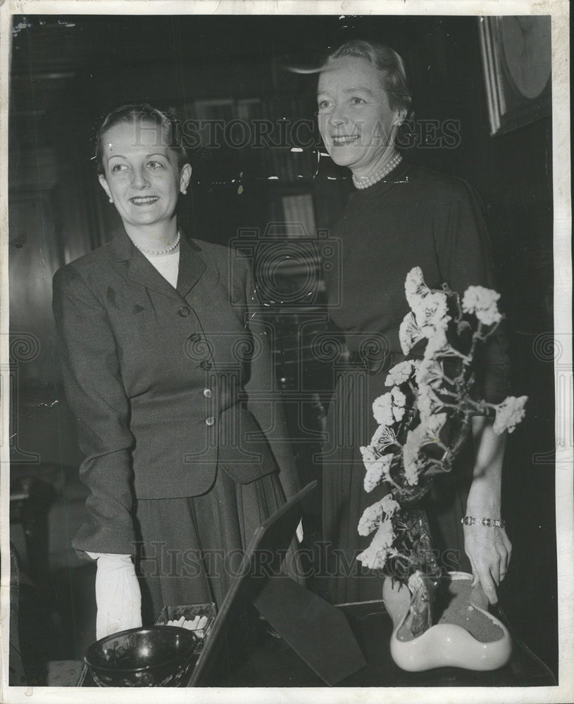 1956 Press Photo MRS. GERALD MCDONALD MRS. JOHN LANDRETH BOARD MEMBERS - Historic Images