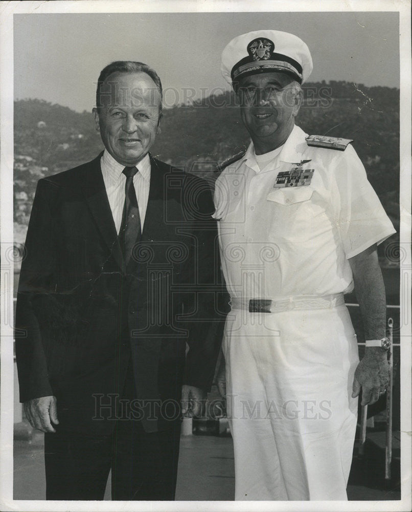 1970 Press Photo GEORGE WELLER AMERICAN NOVELIST JOURNALIST CHICAGO DAILY NEWS - Historic Images