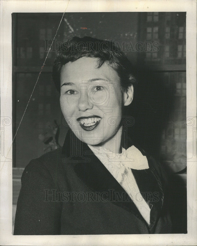 1954 Press Photo Charlotte Ebener all smiles - Historic Images