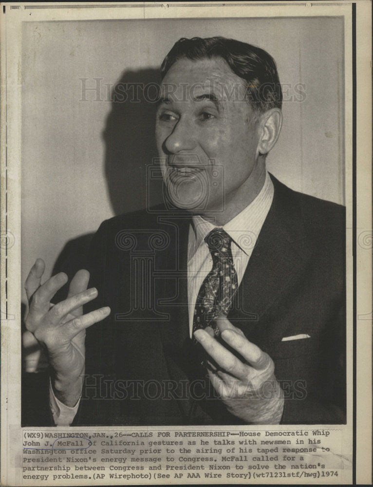 1974 Press Photo John McFall House Democratic Whip in press conference - Historic Images