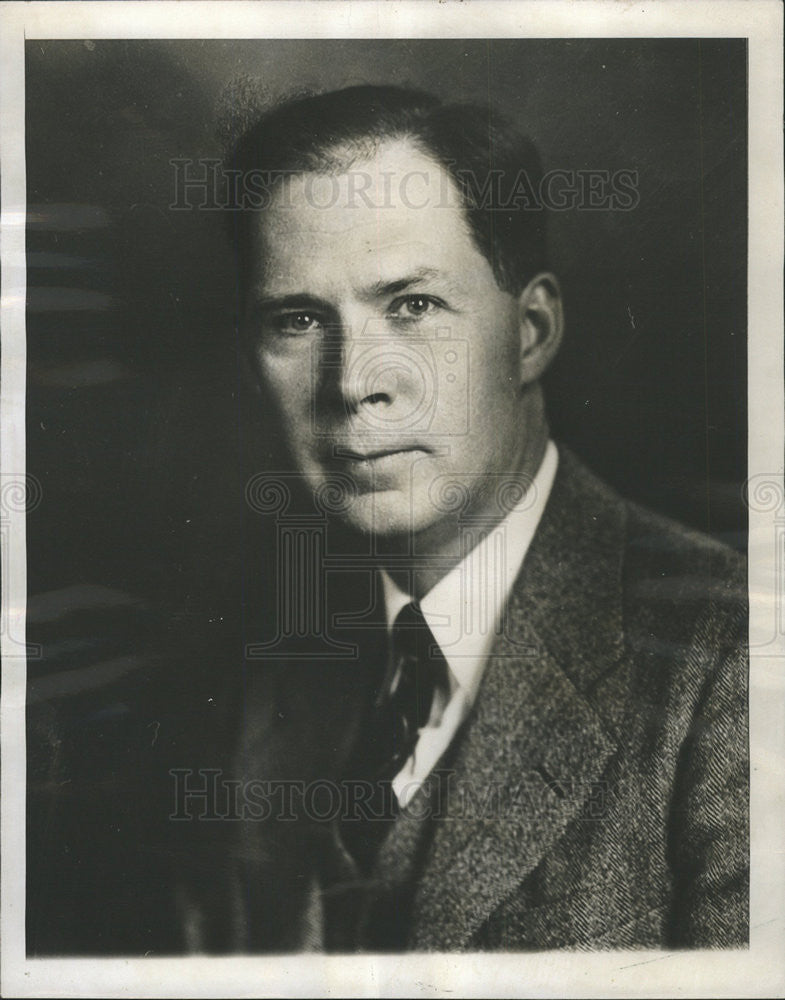 1945 Press Photo Rev. Robert W, McEwen Blackburn College - Historic Images