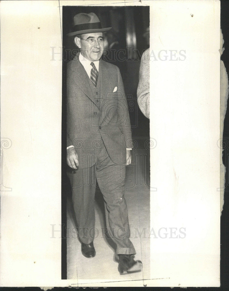 1932 Press Photo P.J. McEnroe, VP of the Insull Utility Investment Inc. - Historic Images