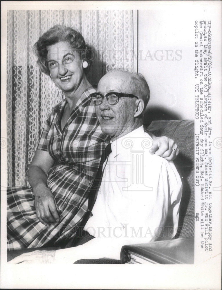 1965 Press Photo Mr and Mrs James McDivitt Sr - Historic Images