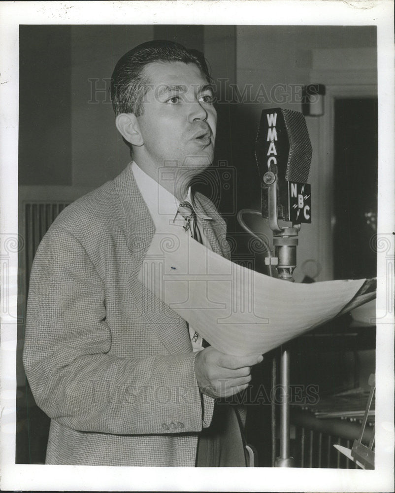 1947 Press Photo Richard Paige,tenor - Historic Images