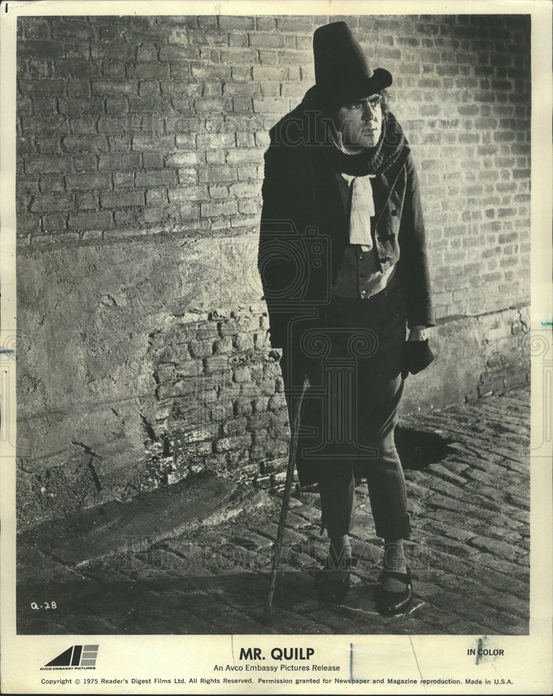 1975 Press Photo Anthony Newley Plays Mr. Quilp In &quot;The Old Curiosity Shop&quot; - Historic Images