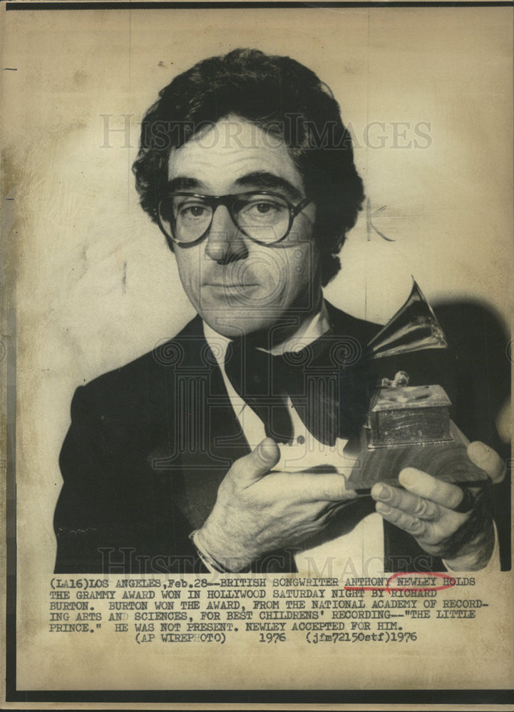 1977 Press Photo Anthony Newley, British actor - Historic Images