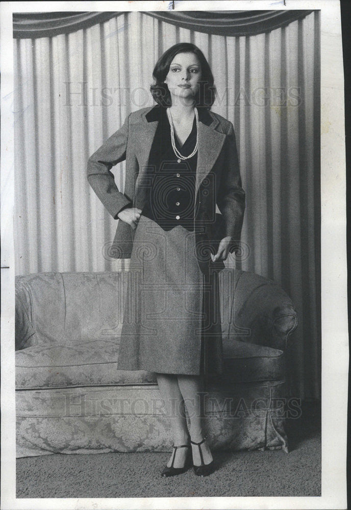 1975 Press Photo CYNTHIA NEWHOUSE MODEL THREE BLAZER OUTFITS - Historic Images