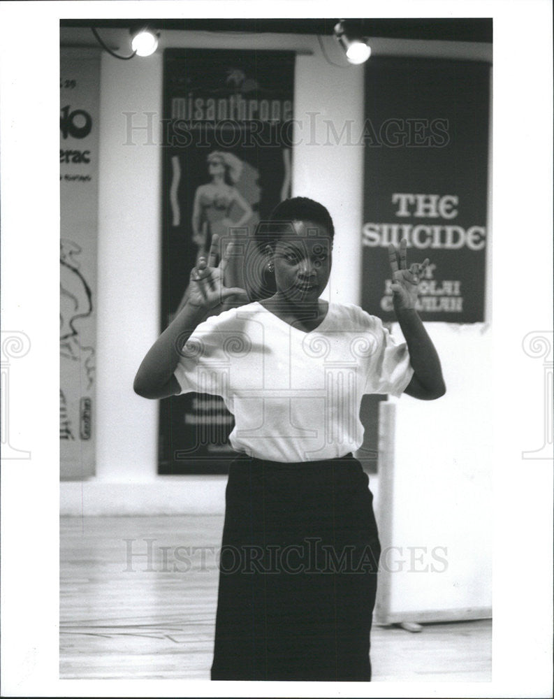 1995 Press Photo REGINA TAYLOR AMERICAN ACTRESS PLAYWRIGHT - Historic Images