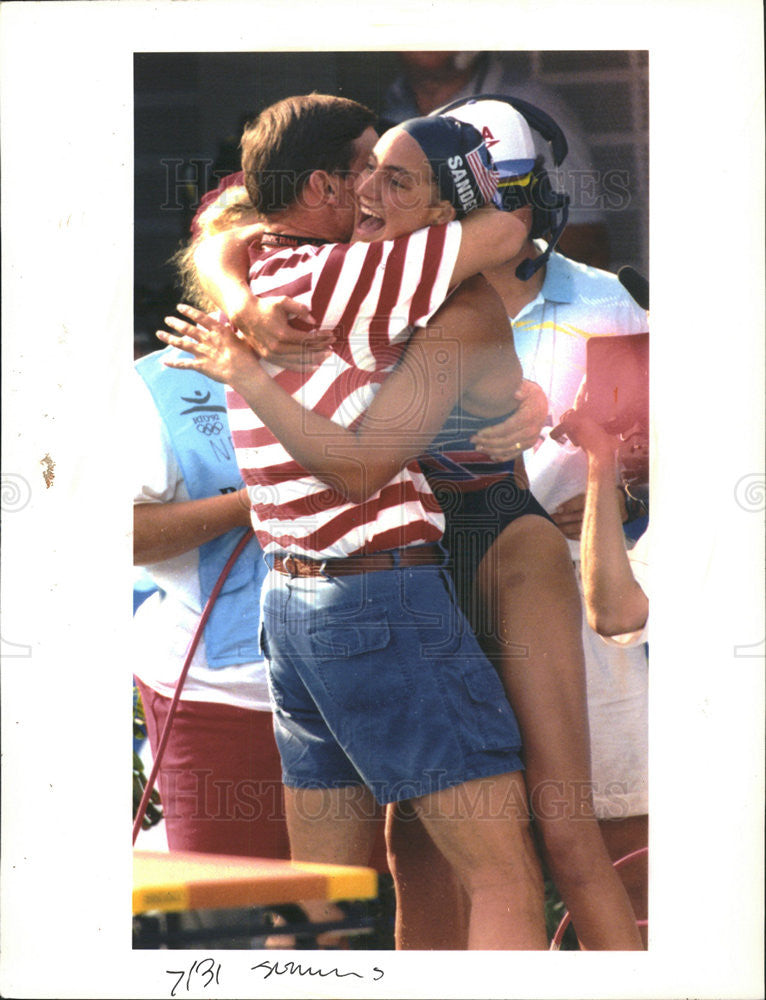 1992 Press Photo Nelson Diebel Jon Olsen Celebrate the US Team Summer Sanders - Historic Images