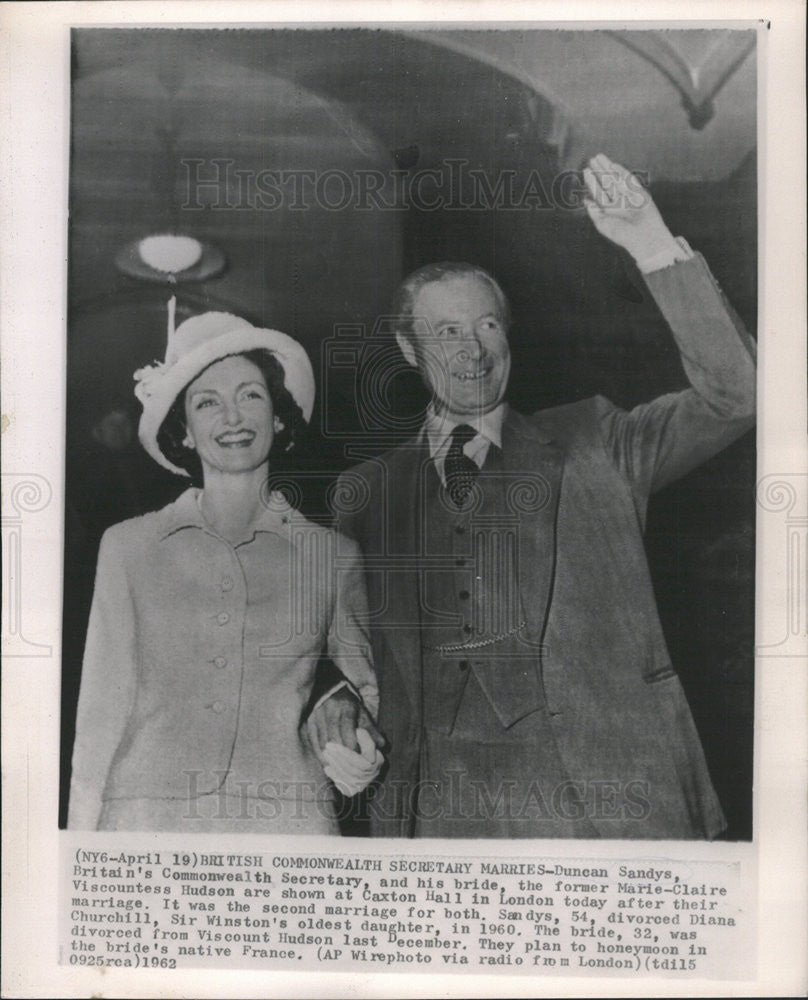 1962 Press Photo Duncan Sandya Britains Commonwealth Secretary and Marie Claire - Historic Images